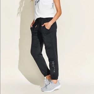 NWT peloton cooldown joggers medium